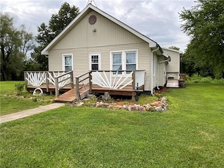 18615 137th St, Pattonsburg, MO 64670