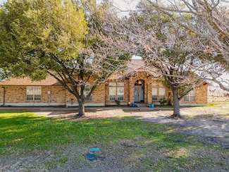 130 Blazek Rd, Ennis, TX 75119