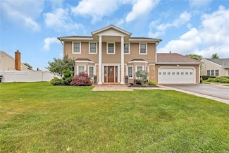 133 Pace Dr S, West Islip, NY 11795