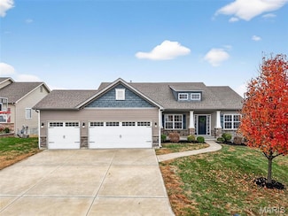 417 San Antonio Dr, Moscow Mills, MO 63362