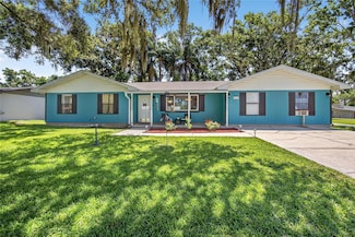 5605 Driftwood Dr, Lakeland, FL 33809