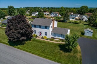 4522 Meadow Dr, Nazareth, PA 18064