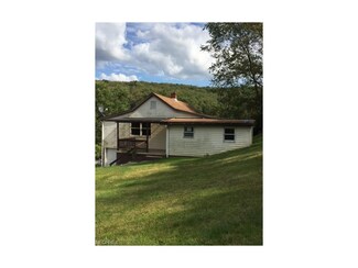 276 Glendale Rd, New Cumberland, WV 26047