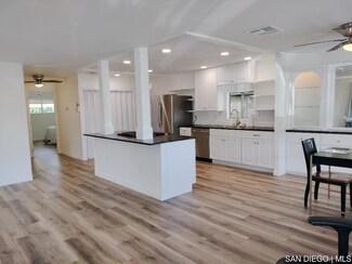 718 Sycamore Ave Unit 77, Vista, CA 92083