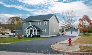 65 Oakland Ave, Oakland, RI 02858