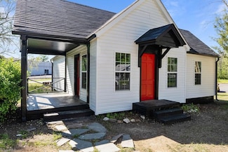 213 S Ireland St, Burlington, NC 27217