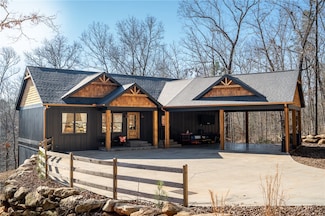 306 Bridgeport Dr, West Union, SC 29696