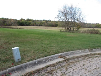 1820 S Yellow Creek Ct Unit 1830 S. Yellow Creek, Freeport, IL 61032