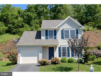 22 Ravine Dr, Reading, PA 19607