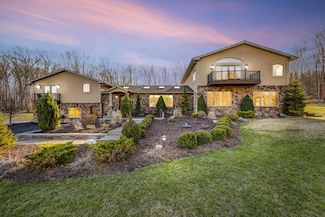 374 Packer Dr, Weatherly, PA 18255