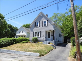 42 Dalton St, Rumford, RI 02916
