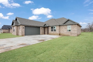 320 Sunset Way, Mead, OK 73449