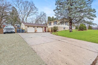 2641 W 8th St, Anderson, IN 46011
