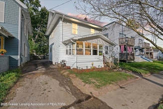 424 S Clemens Ave, Lansing, MI 48912