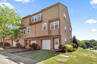 8 Russell Dr Unit 7D, Salem, MA 01970