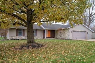 906 S Devonshire Rd, Yorktown, IN 47396