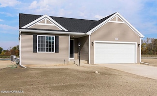 1500 Lee Ann Ave, Defiance, OH 43512