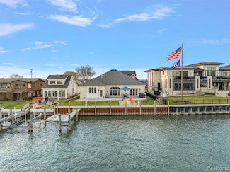 32560 N River Rd, Harrison Township, MI 48045