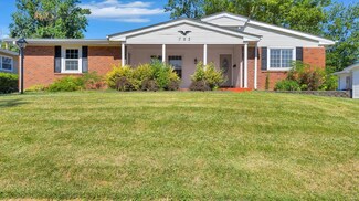 785 Meadowgrass Dr, Florissant, MO 63033