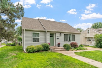 321 15th Ave N, Hopkins, MN 55343