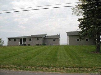 9111 Lakeshore Dr, Barker, NY 14012