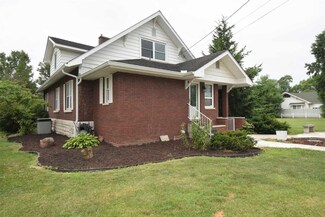 990 E Vincennes St, Linton, IN 47441