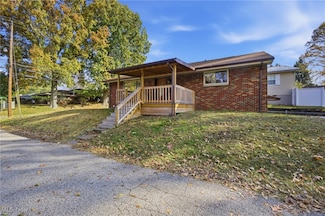 2706 12th Ave, Vienna, WV 26105