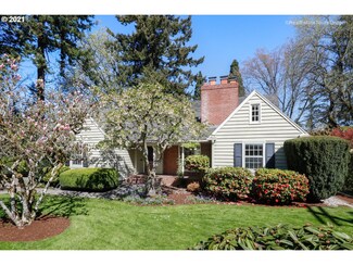 8855 SW Birchwood Rd, Portland, OR 97225