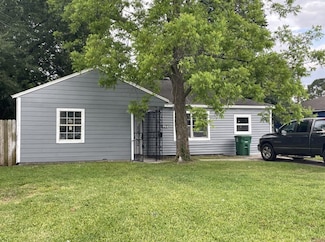 4914 Meadow Park Dr, Houston, TX 77048