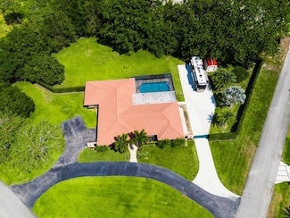 12483 Pineacre Ln, Wellington, FL 33414