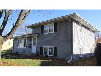 2101 Lauren Dr SW, Cedar Rapids, IA 52404