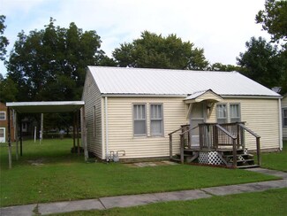 203 E 14th St, Pleasanton, KS 66075