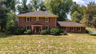 1209 Meadowbrook Rd, Waynesboro, VA 22980