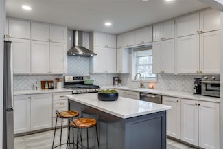 3715 Clover Ln, Dallas, TX 75220