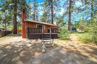 951 Snowbird Rd, Wrightwood, CA 92397