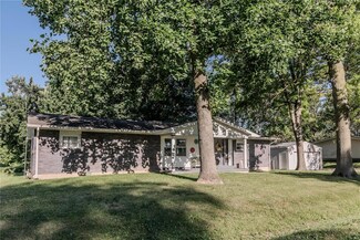 800 Sparta St, Saint Libory, IL 62282