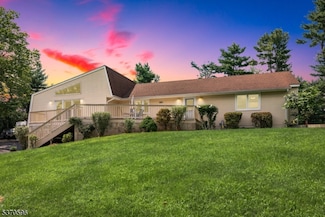 170 Fairview Dr, Branchburg, NJ 08853
