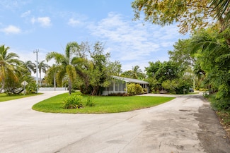 180 Sugarloaf Dr, Summerland Key, FL 33042