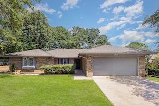 5615 Trail Crest Dr, Arlington, TX 76017