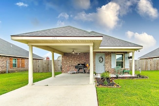 174 Darwen Dr, Raceland, LA 70394