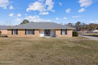 207 W Villien St, Abbeville, LA 70510