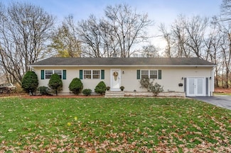 1 Clayton Ave, Methuen, MA 01844