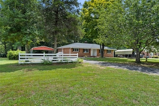 227 Belton Dr, Williamston, SC 29697