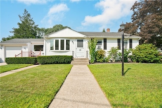 62 Roundway Dr, Coventry, RI 02816