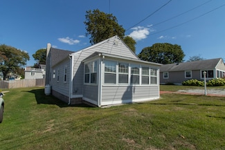 38 Mohican Rd, Old Saybrook, CT 06475