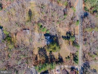 10955 Stuart Mill Rd, Oakton, VA 22124