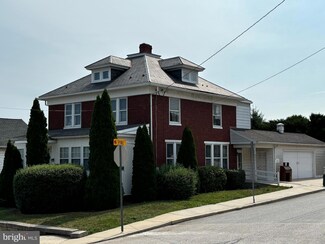 38 Henrietta St, Red Lion, PA 17356