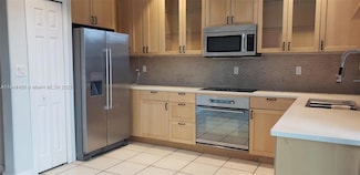 5400 NW 107th Ave Unit 401, Doral, FL 33178