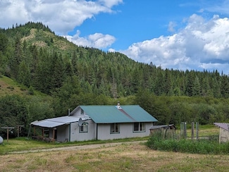 1791 Pup Paw Trail, Priest River, ID 83856