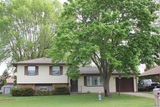 606 Woodlawn Dr, Prophetstown, IL 61277